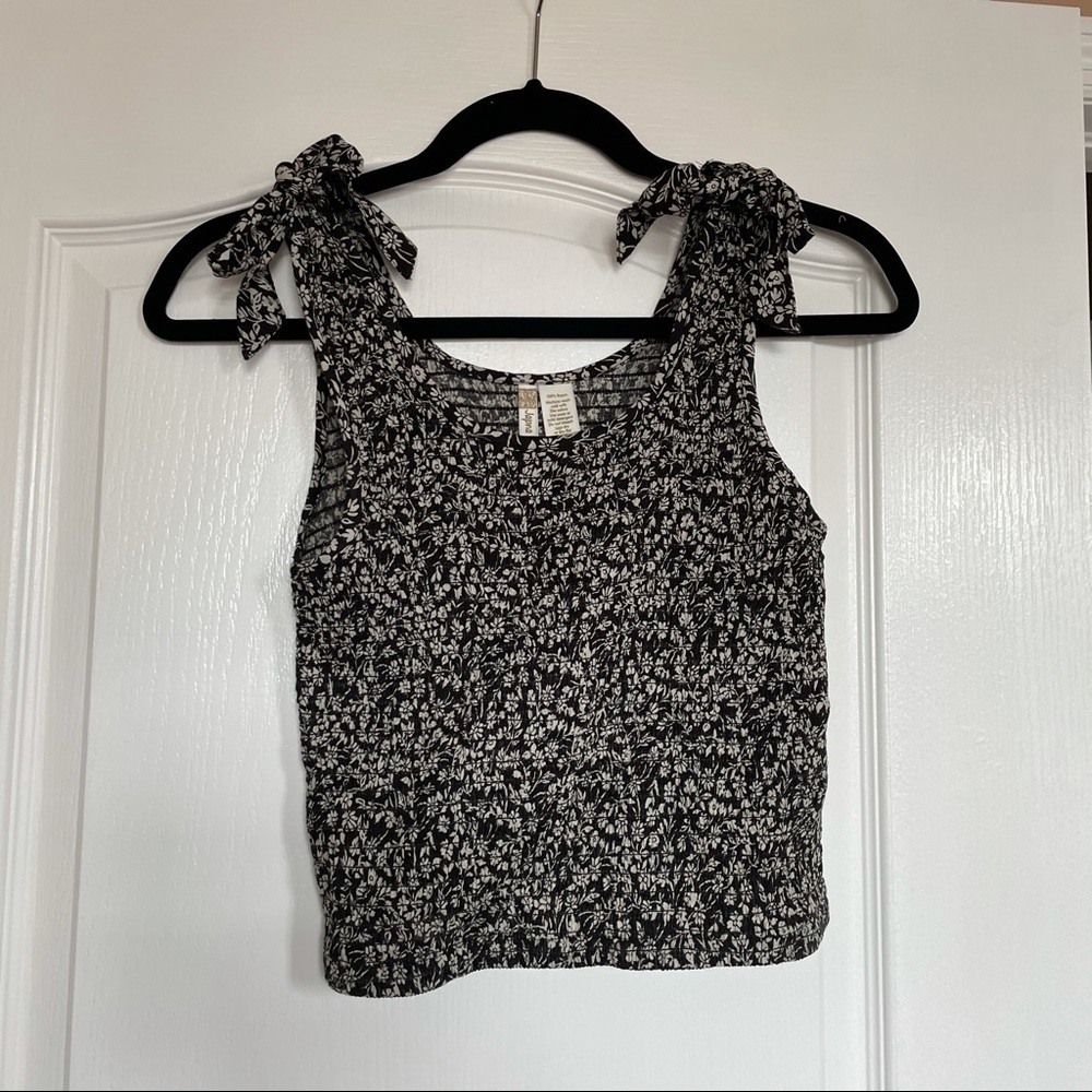 JAPNA floral tank tie shoulders size M